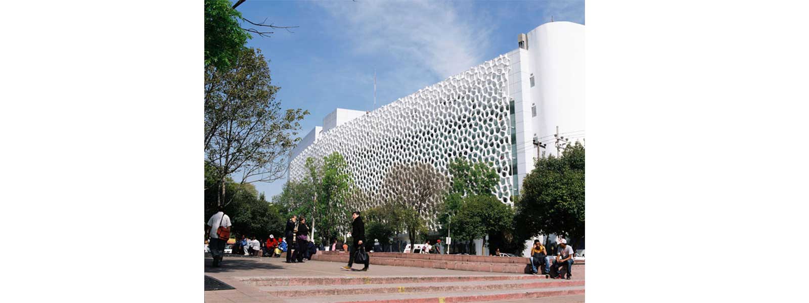 Hospital Manuel Gea Gonzales e sua fachada anti-microbiana